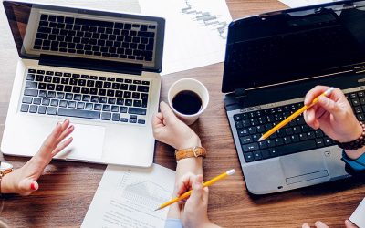 Aider le chercheur d’emploi à travailler entre les séances.